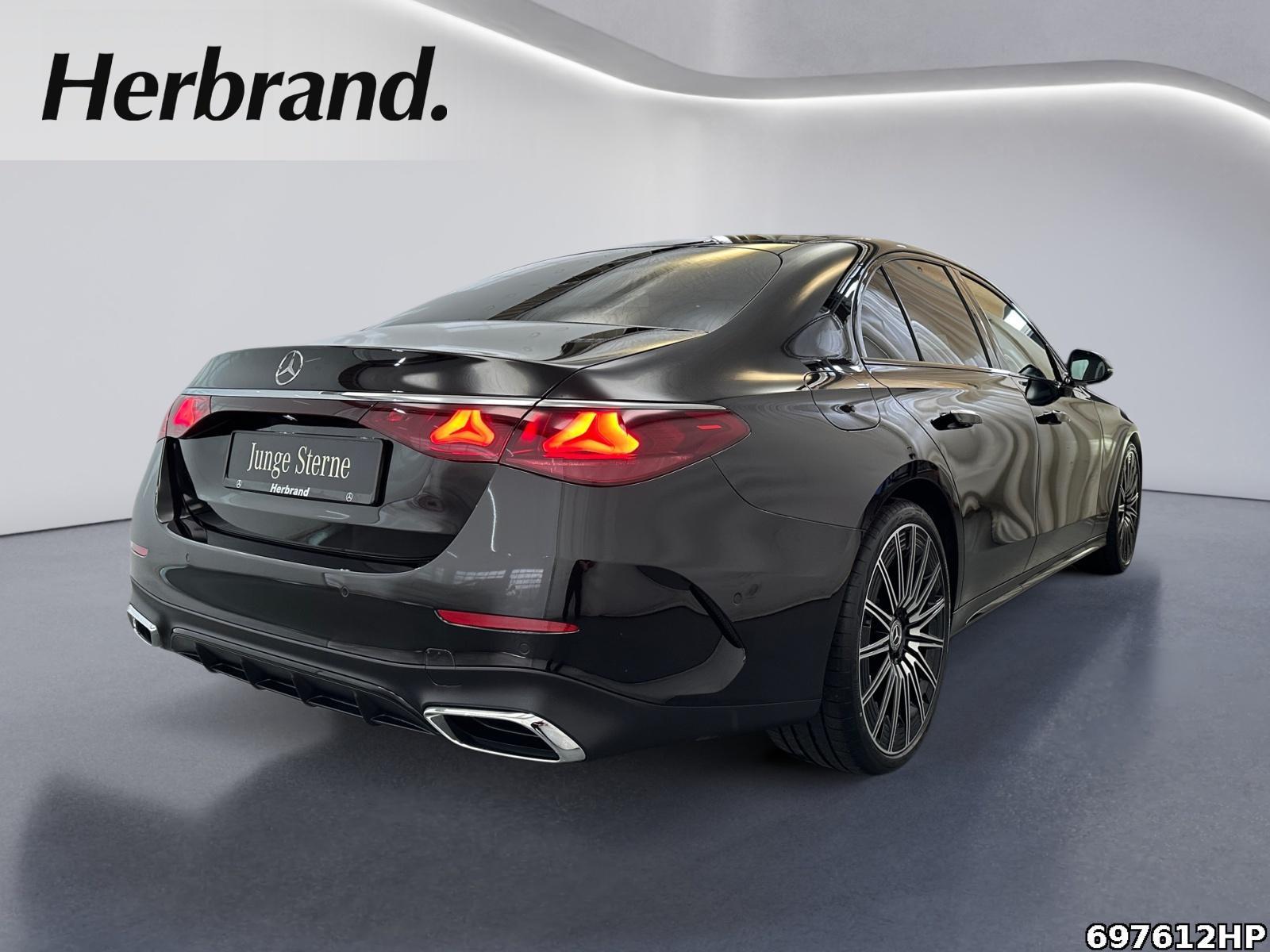 Mercedes-Benz E 200 AMG Line Sedan