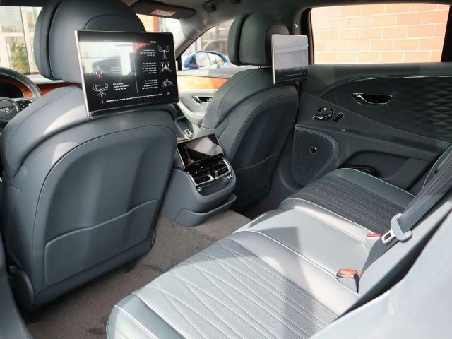 Bentley Flying Spur Hybrid