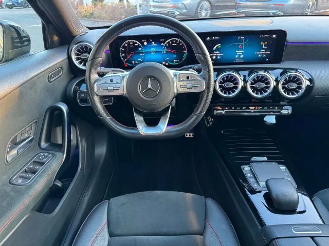 Mercedes-Benz A 250 A 250 e AMG Line