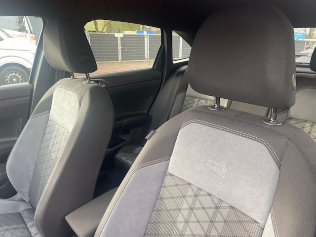 Volkswagen Taigo 1.0 TSI DSG R-Line