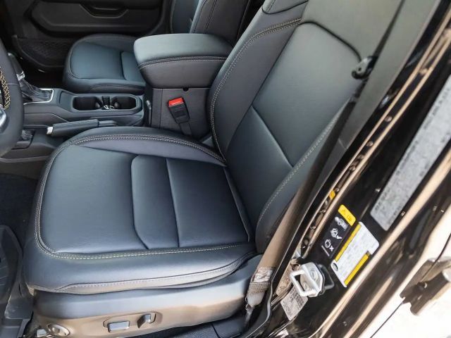 Jeep Wrangler Sahara