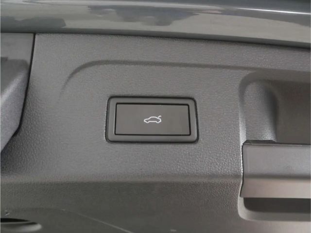 Volkswagen Touran 1.5 TSI DSG R-Line