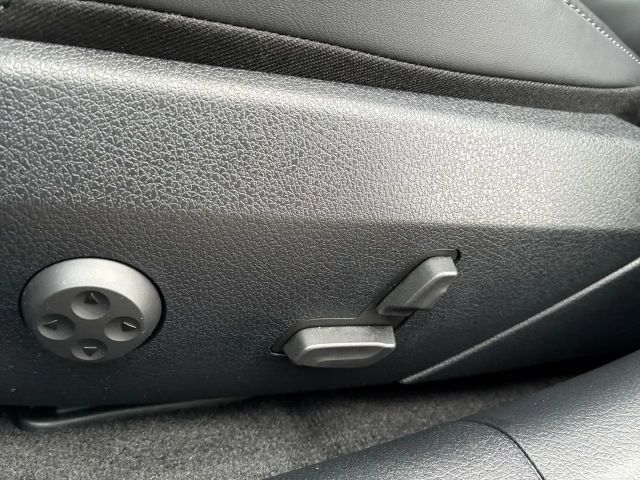 Mercedes-Benz C 180 AMG Line Sedan