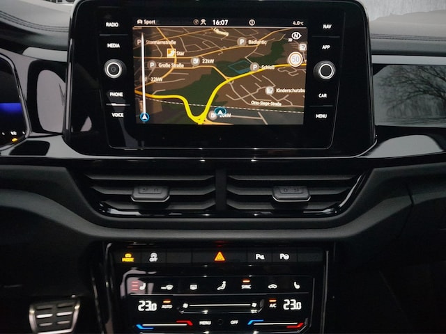 Volkswagen T-Roc 1.5 TSI DSG R-Line