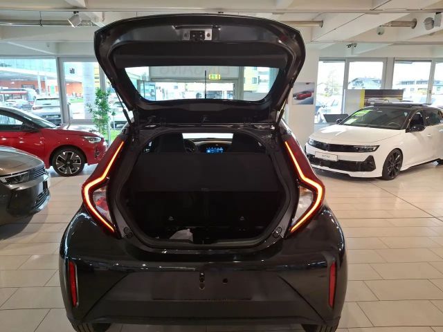 Toyota Aygo X 1.0 VVT-i Hatchback Play VVT-i