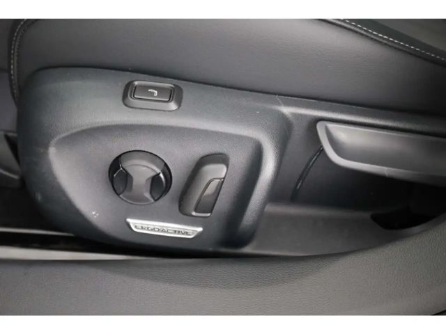 Volkswagen Passat 1.5 eTSI Business DSG