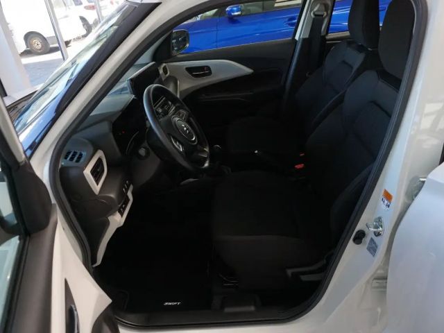 Suzuki Swift Club Hybrid