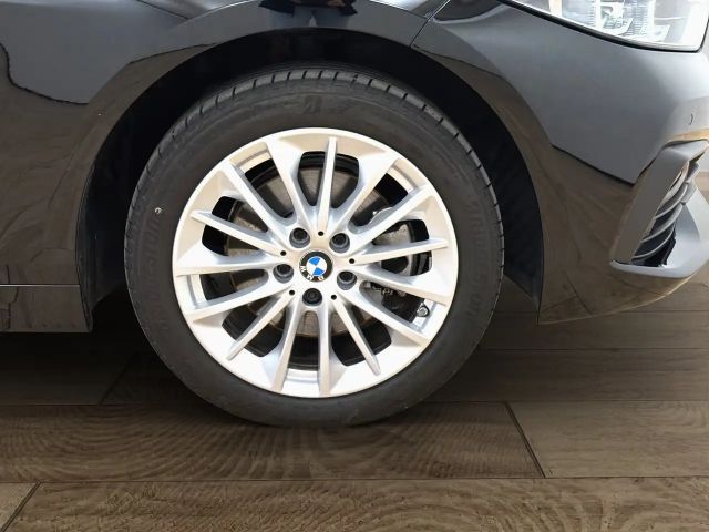 BMW 118 118i 5-deurs Sedan