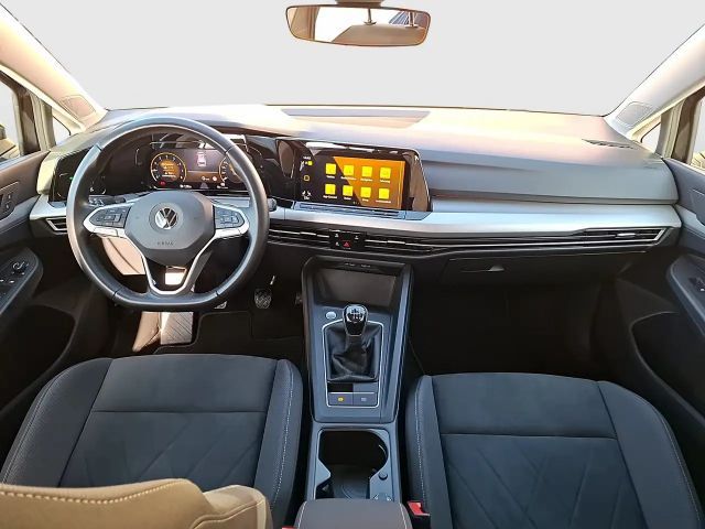 Volkswagen Golf Life Variant