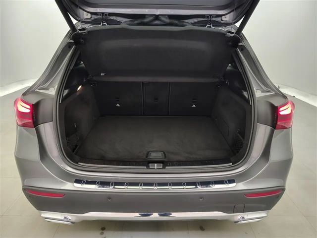 Mercedes-Benz GLA 180 Business Line GLA 180 d