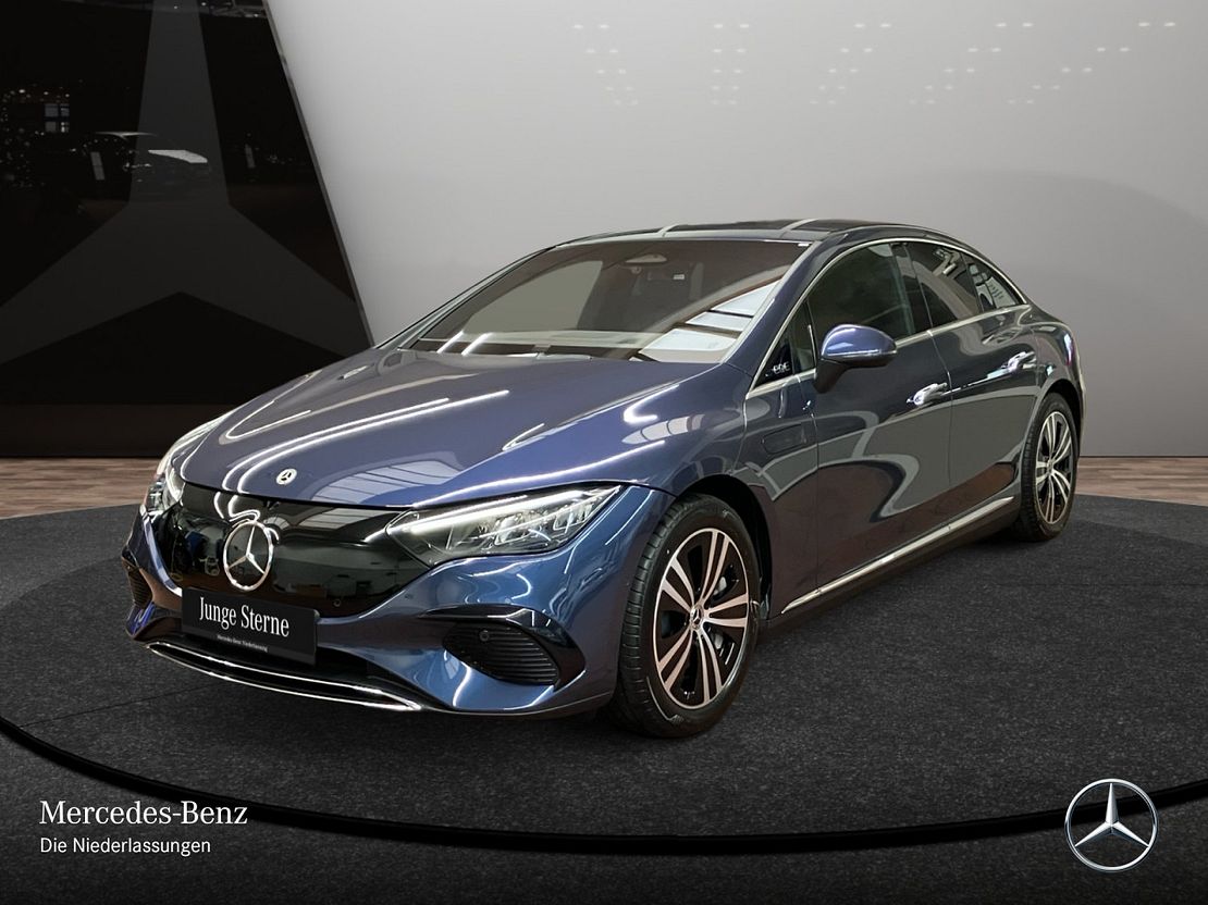 Mercedes-Benz EQE 300 Sedan