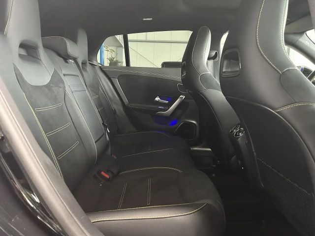 Mercedes-Benz CLA 45 AMG 4MATIC AMG Line