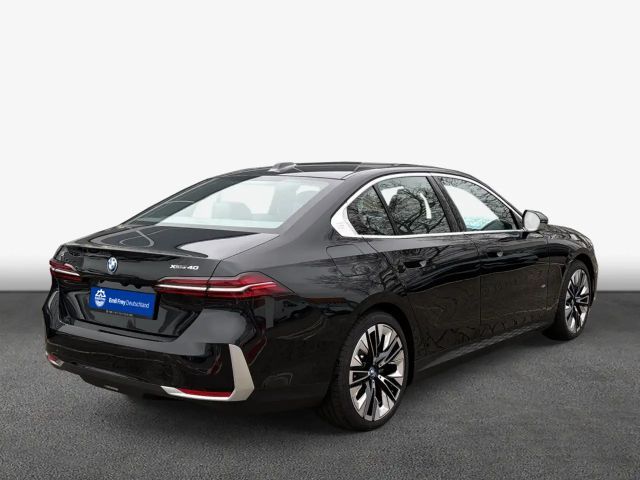 BMW i5 Sedan