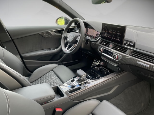 Audi RS4 Avant Quattro