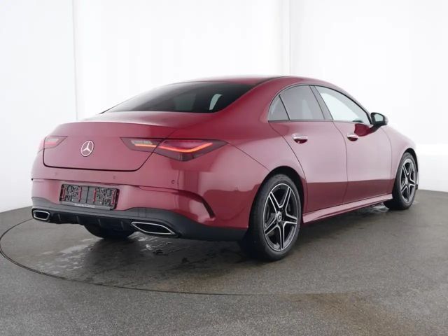 Mercedes-Benz CLA 200 AMG Line Coupé