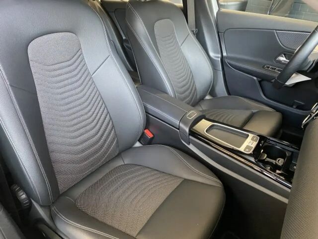 Mercedes-Benz A 180 Progressive