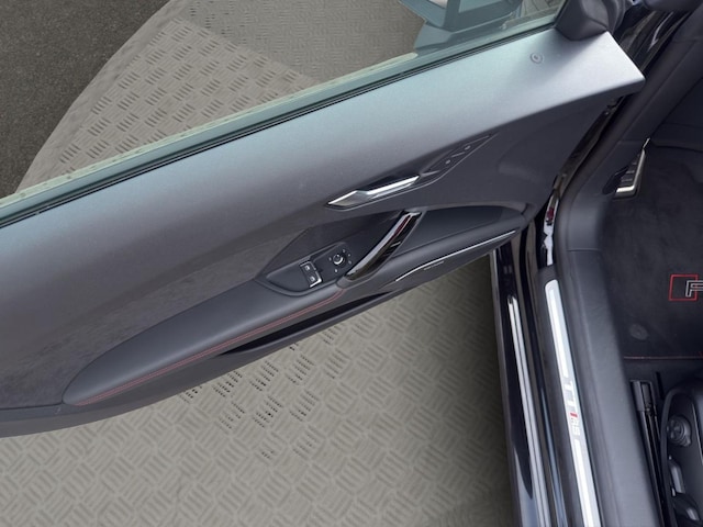 Audi TT RS Quattro Roadster S-Tronic