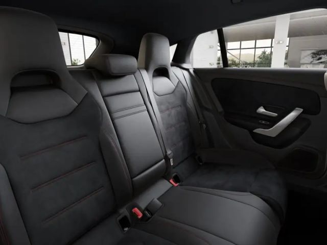 Mercedes-Benz CLA 180 AMG Line Shooting Brake