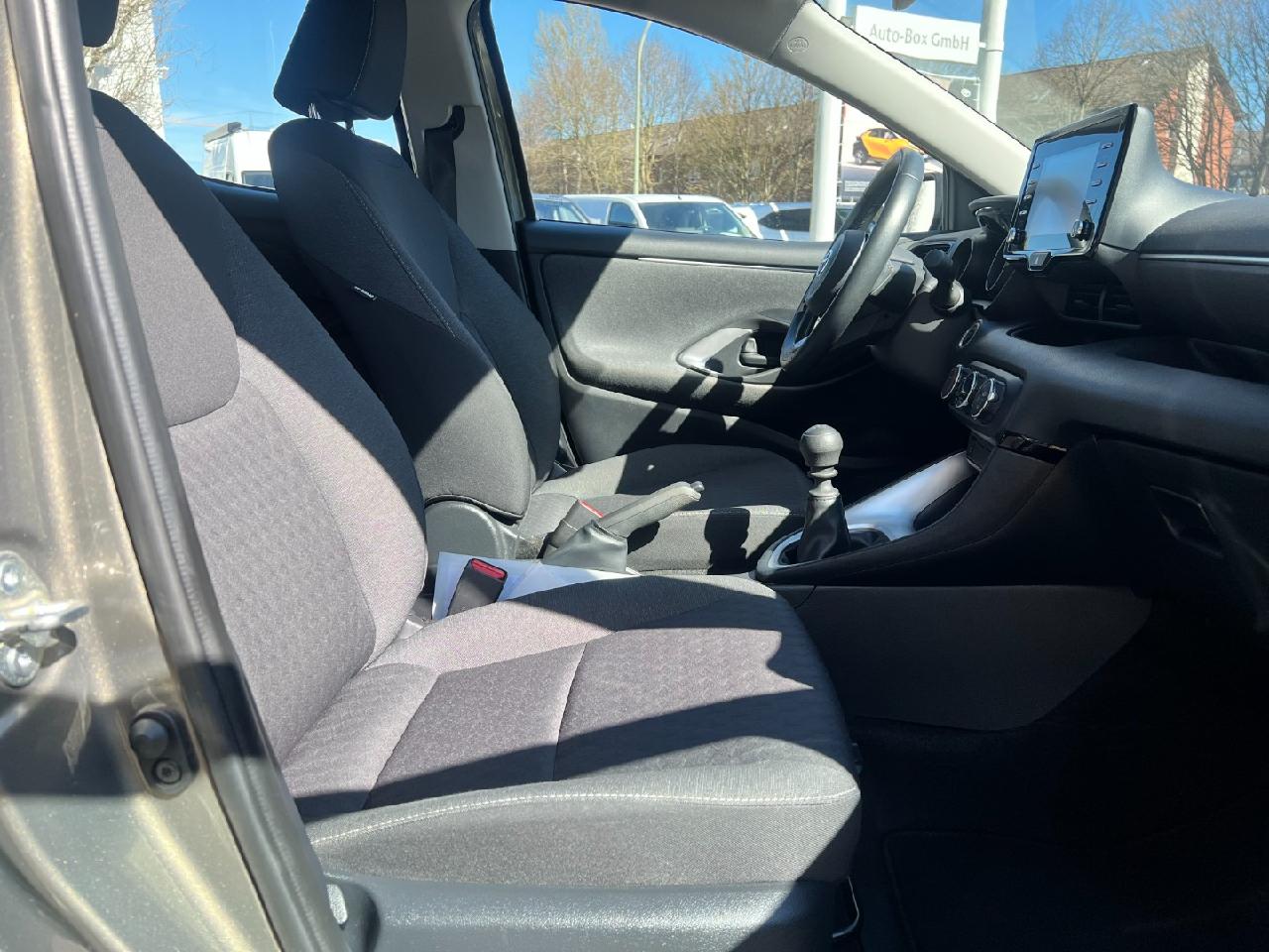 Toyota Yaris 5-deurs Basis Club Comfort