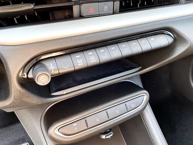 Fiat 600e Hybrid 100 6-Gang eDCT RED