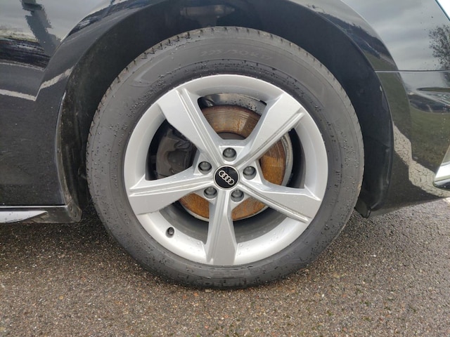 Audi A4 30 TDI Avant S-Tronic