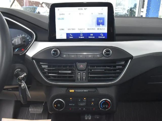 Ford Focus Cool & Connect