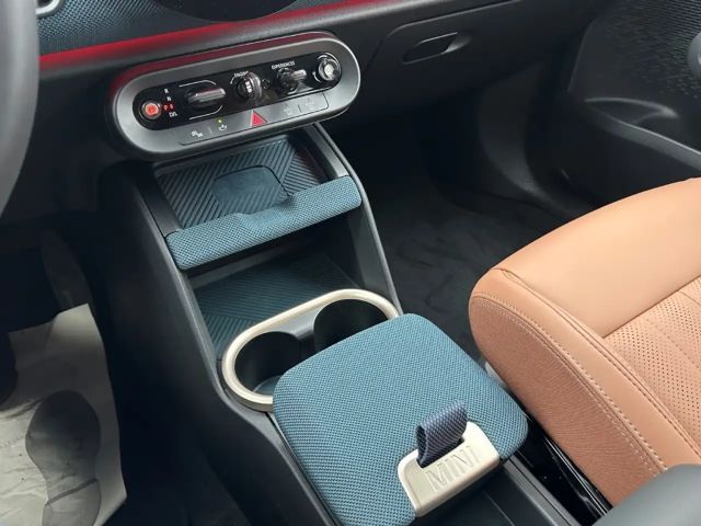 MINI Cooper Countryman FAVOURED TRIM PANO HUD PA LENK-HZ