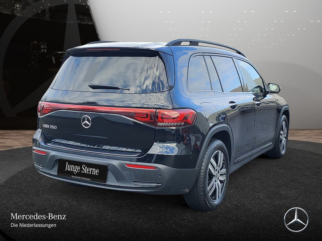 Mercedes-Benz EQB 250