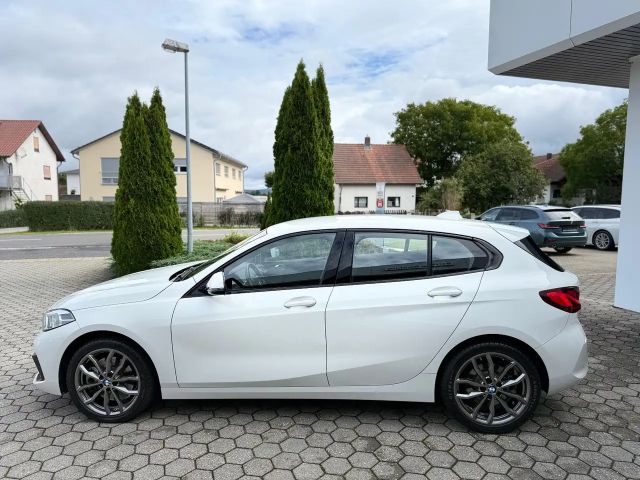 BMW 120 120i Sedan Sport Line