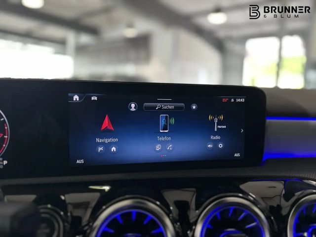 Mercedes-Benz A 220 4MATIC AMG Line