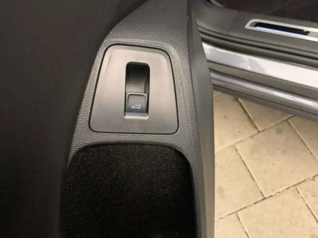 Volkswagen Tiguan Allspace DSG IQ.Drive R-Line