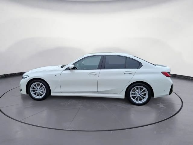 BMW 330 330i M-Sport Sedan xDrive