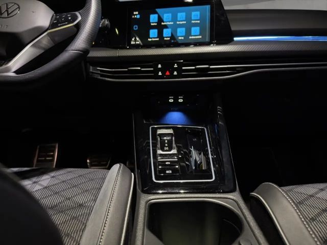 Volkswagen Golf 1.5 eTSI IQ.Drive R-Line