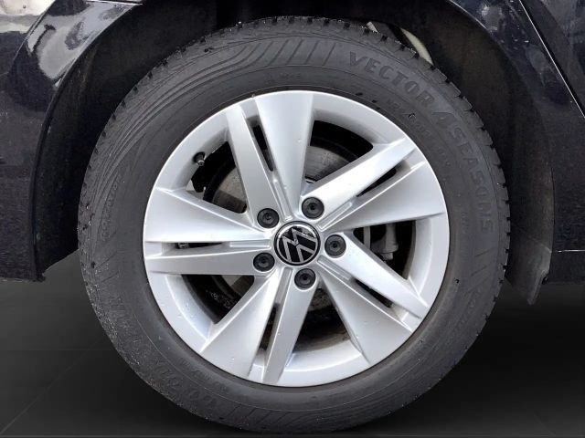 Volkswagen Golf 1.5 TSI DSG Life Variant