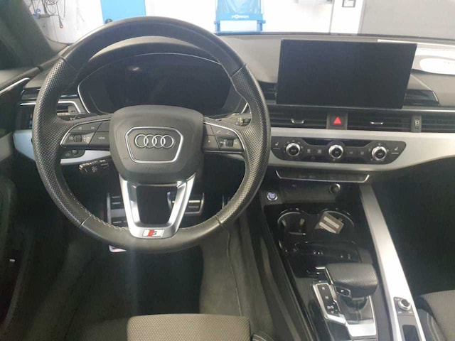 Audi A4 35 TDI Avant S-Line S-Tronic