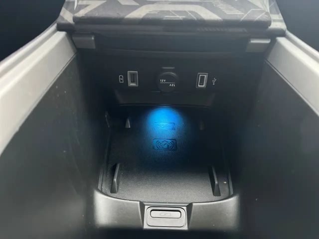 Jeep Avenger Full-Electric Summit