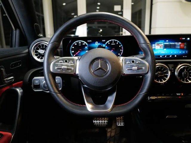 Mercedes-Benz A 250 4MATIC AMG Line