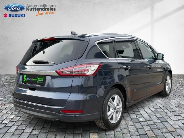 Ford S-Max Titanium