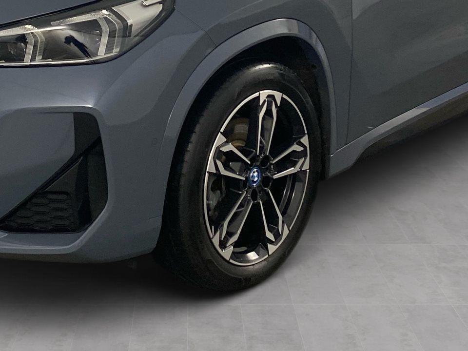 BMW iX1 xDrive30