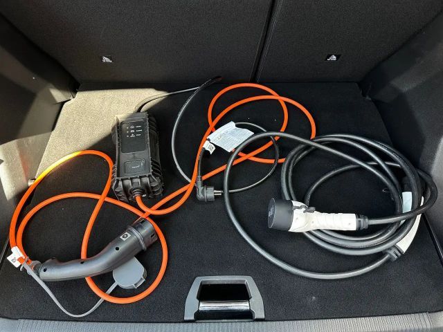 Peugeot E-2008 Active Pack