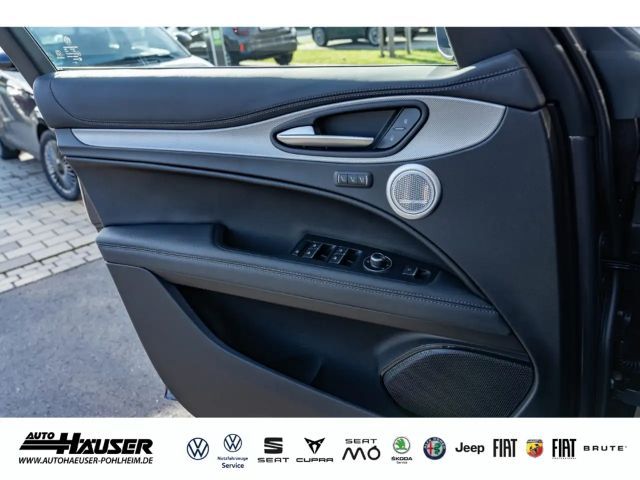 Alfa Romeo Stelvio AT8 Q4 Turbo Veloce