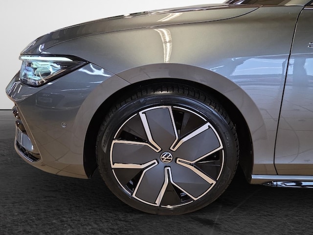 Volkswagen Passat 1.5 eTSI DSG R-Line Variant