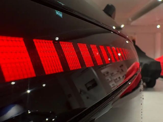 Hyundai Kona 64 kWh Electric