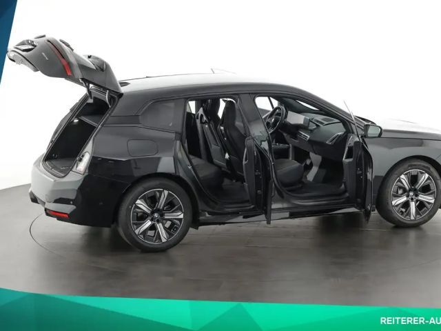 BMW iX xDrive45