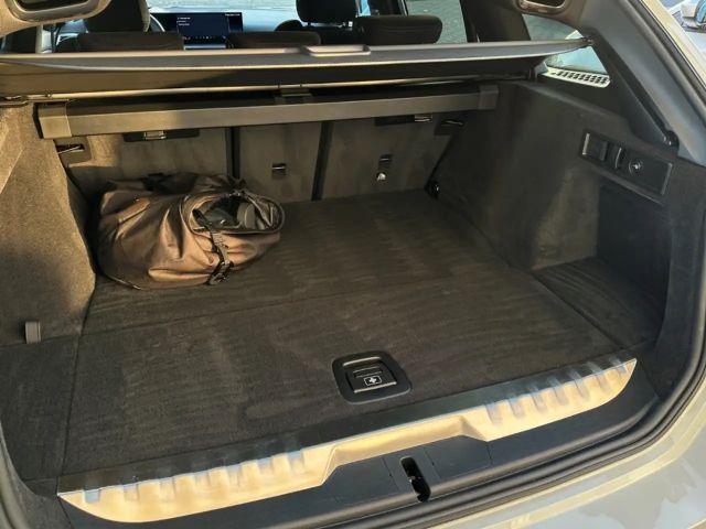 BMW 330 330e M-Sport Touring