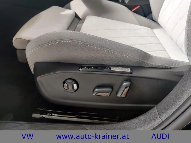 Volkswagen Golf Style eHybrid