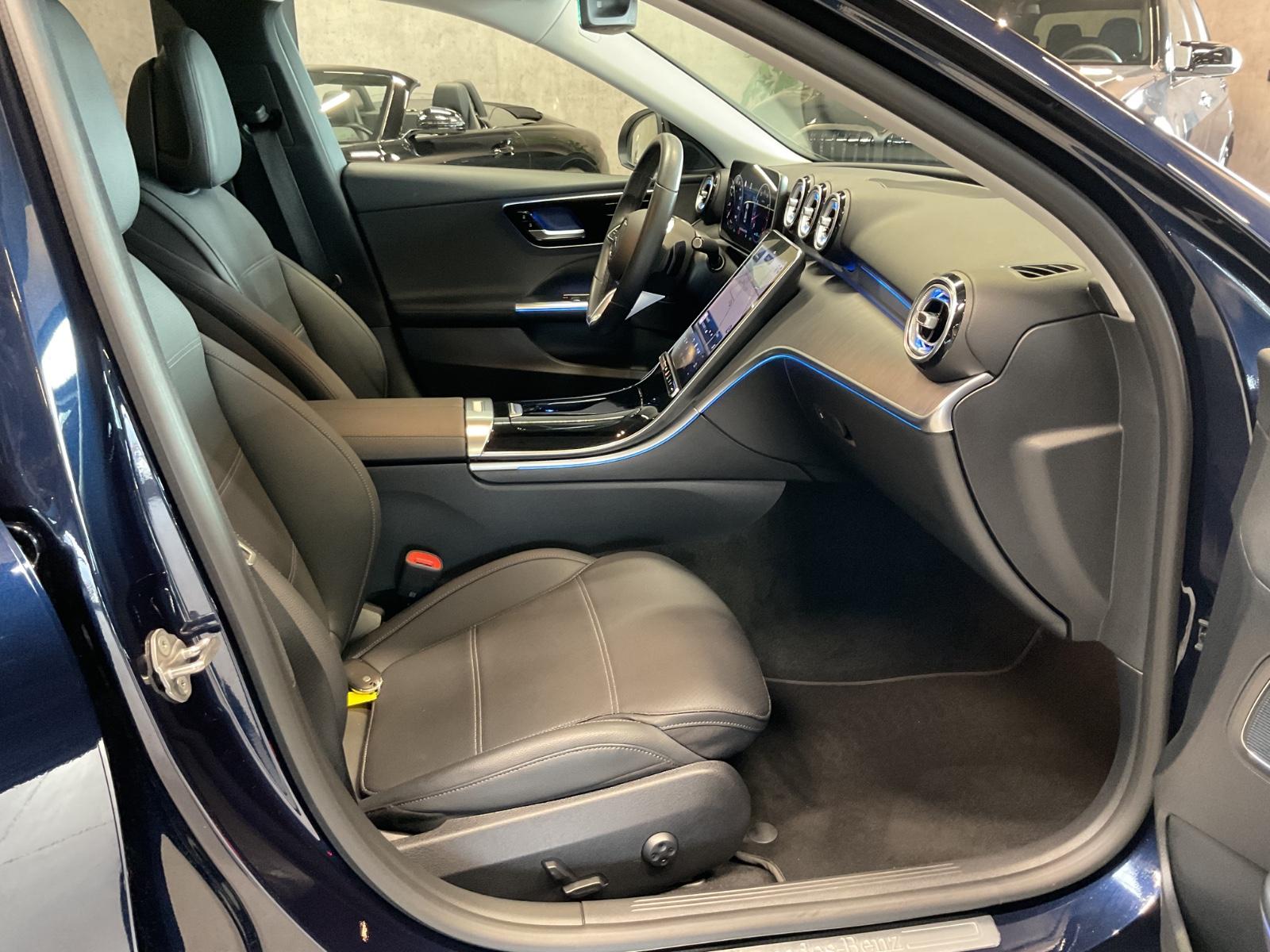 Mercedes-Benz C 200 AVANTGARDE Sedan