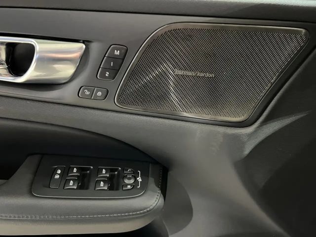 Volvo V60 AWD Dark Plus Recharge T6