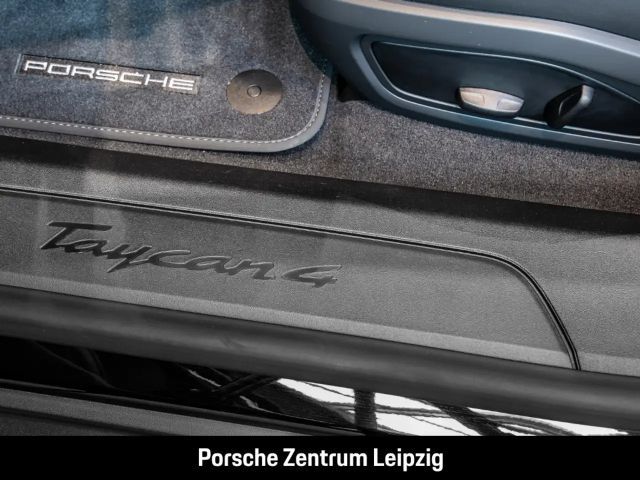Porsche Taycan 4 Cross Turismo