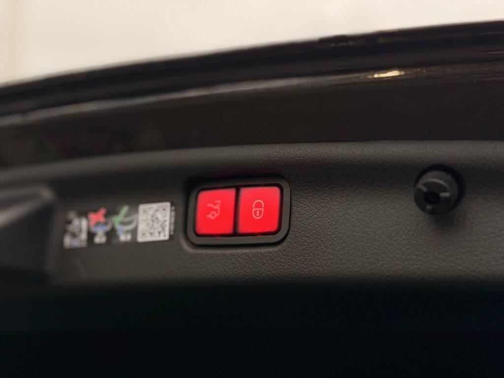 Mercedes-Benz C 220 AMG Line C 220 d Sedan